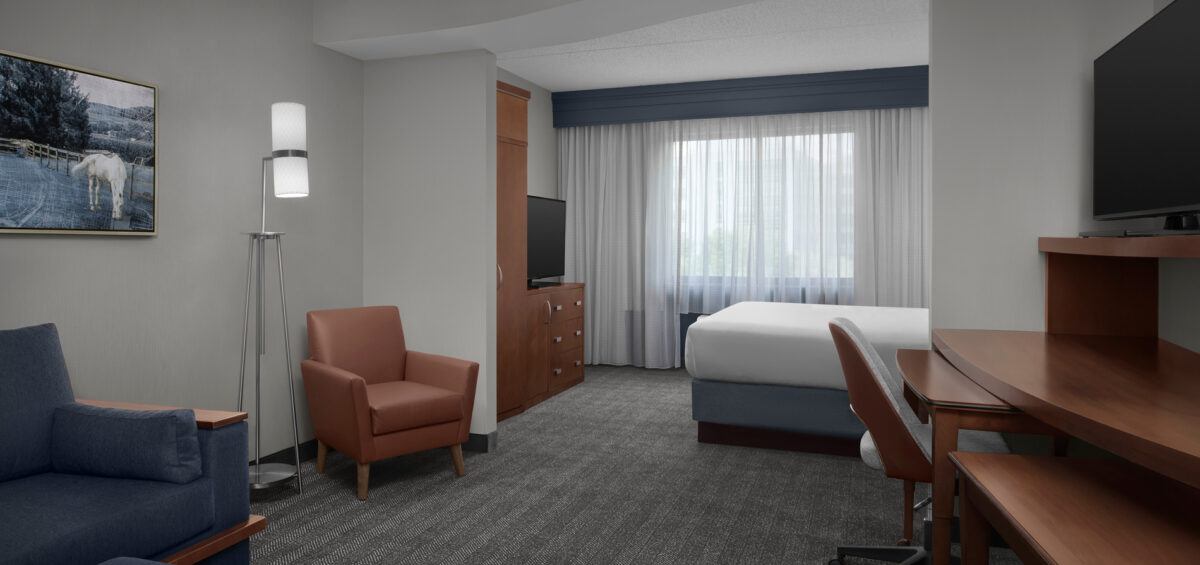 3 PHLGV PA PHILADELPHIA CY KSTE 306 ONEBEDKINGSUITE WIDE