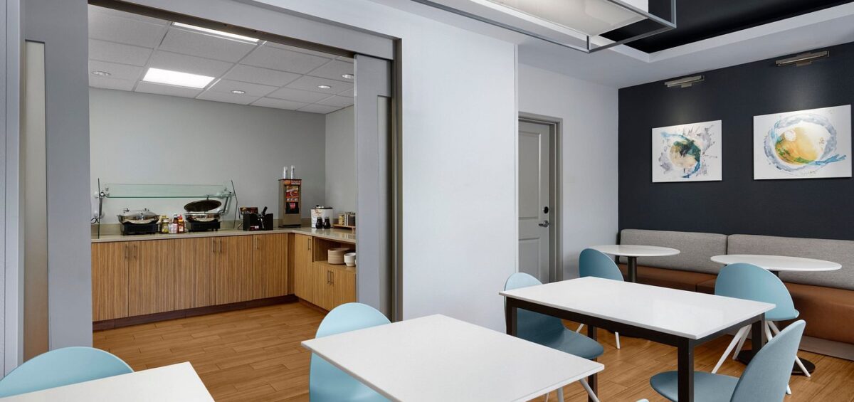 breakfast area buffet